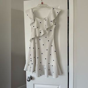 Beautiful polka dots flowy summer dress